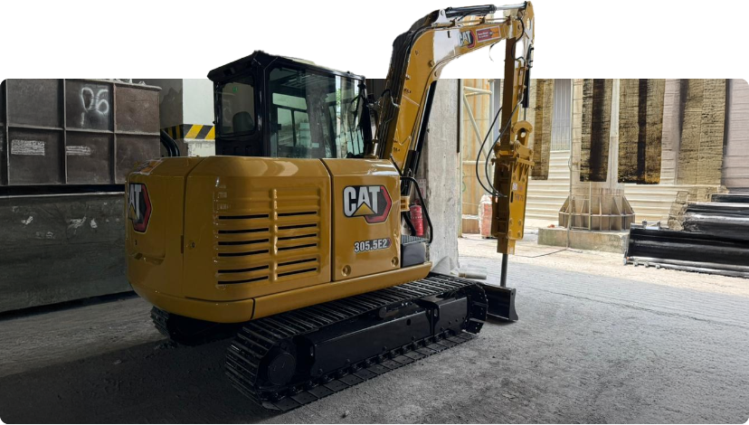 Mini Excavator (CAT 305.5E2)